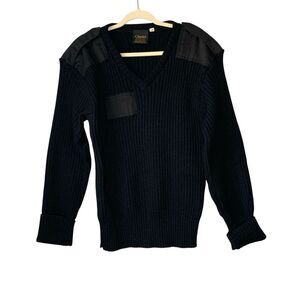 Citadel black wool ribbed knit vneck military style patch sweater.‎ Size XL